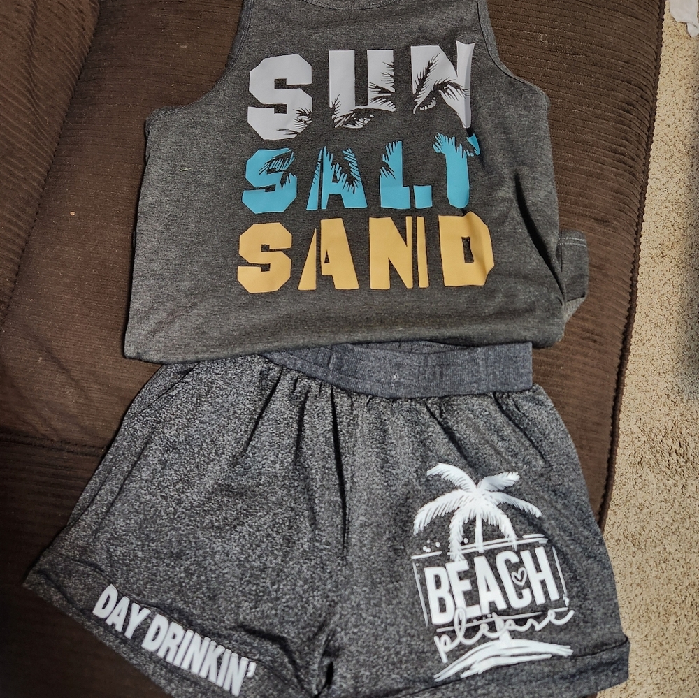 Gray Beach Graphic Tank and Shorts Set